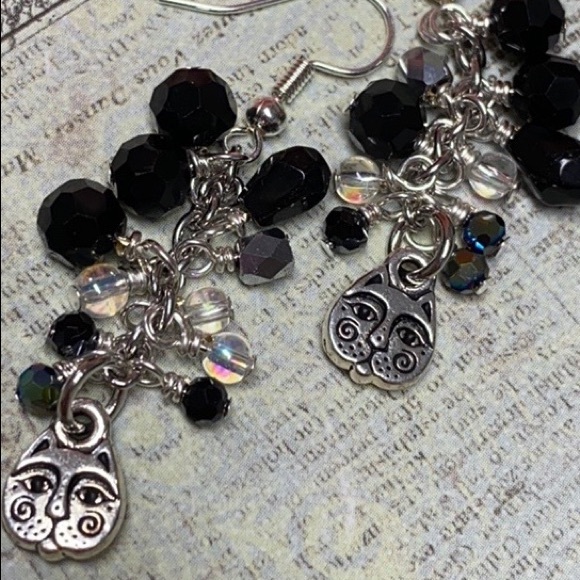 cocovalli Jewelry - NWOT kitty clusters black silver dangling handmade
